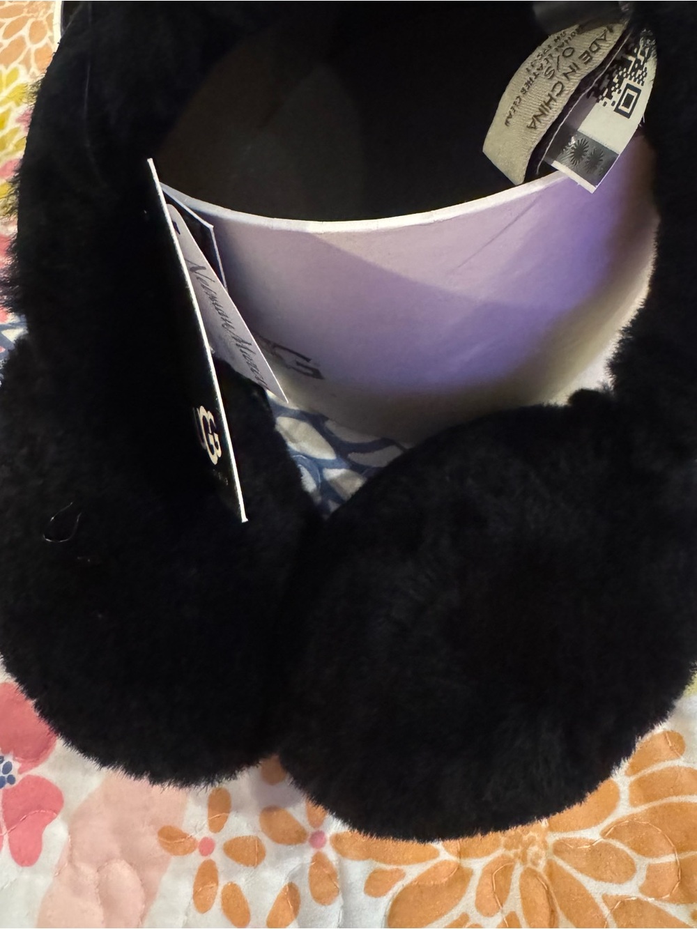 NWT Ugg black / sparkly earmuffs - Picture 4 of 4